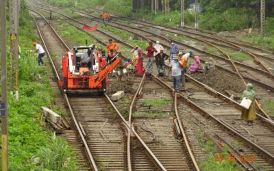 Cleaning the Rails: Meet the High-Tech Machine for Railway Track Maintenance